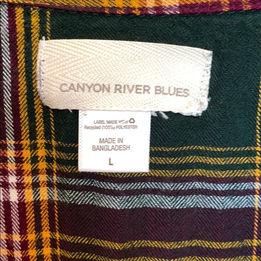 button down - Picture 2 of 3